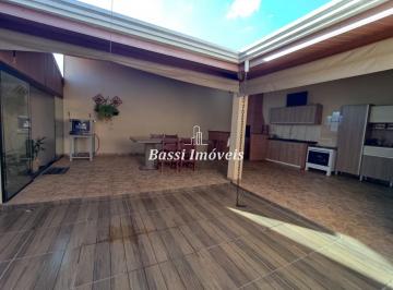 Casa · 181m² · 3 Quartos · Casa à venda em Mogi Guaçu-SP, Parque dos Eucaliptos: 3 quartos, 1 suíte, 2 salas, 1 banheiro, 181m²