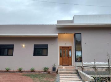 Rural de 3 quartos, Igaratá · Chácara com 3 quartos e 1250 m² à venda no Centro