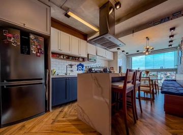 Apartamento · 56m² · 2 Quartos · 2 Vagas · Apartamento reformado com varanda gourmet e 2 vagas – Bradesco Cidade de Deus