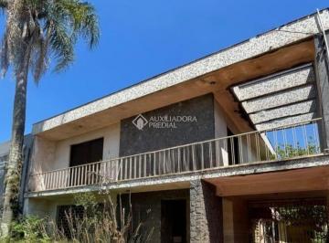 Casa · 300m² · 3 Quartos · 2 Vagas · Ampla casa à venda no Bairro Anchieta