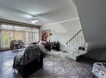 Casa · 237m² · 5 Quartos · 5 Vagas · Sobrado em Água Rasa