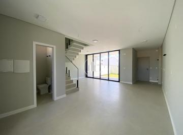 Casa · 174m² · 3 Quartos · 2 Vagas · Casa com 3 quartos sendo 1 suíte no Condomínio Costa do Sol