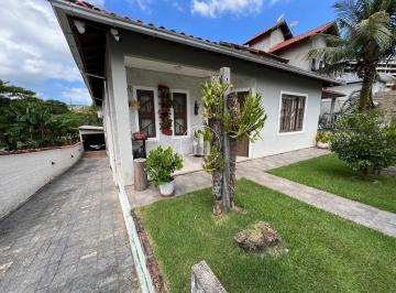Casa · 140m² · 3 Quartos · 2 Vagas · Casa 3 Quartos com Piscina - Pedra Branca