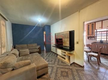 Casa · 123m² · 3 Quartos · 4 Vagas · Casa com quintal de esquina!
