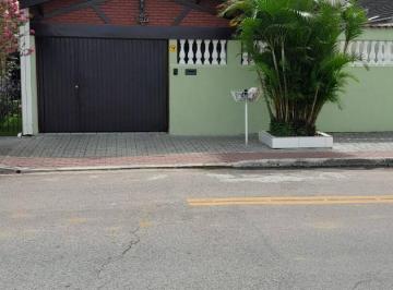 Casa · 197m² · 3 Quartos · 3 Vagas · Jardim das Industrias - Casa de 197m², 3 Dorm, Suíte, Quintal e Piscina