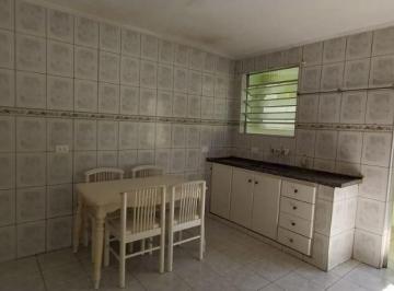 Casa · 212m² · 3 Quartos · 3 Vagas · Excelente oportunidade de casa à venda em Osasco-SP, no Bairro Bussocaba, com 3 quartos, 1 suíte e 3