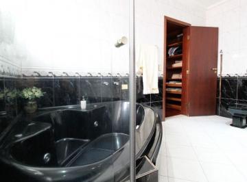Casa · 354m² · 4 Quartos · 4 Vagas · Imperdível casa à venda em Osasco-SP, City Bussocaba: 4 quartos, 2 suítes, 6 banheiros, 4 vagas, 354