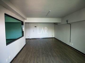 Comercial · 93m² · Andar com área total de 93 m2, 2 banheiros, situada na Rua Martim de Carvalho 690, 3º andar, bairro 