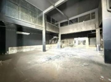 Comercial · 560m² · 5 Vagas · Loja / Salão em Santa Lucia - Vitória