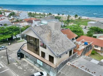 Casa · 240m² · 5 Quartos · 4 Vagas · Sobrado  em Balneário Brejatuba  -  Guaratuba