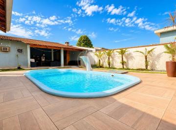 Casa · 150m² · 4 Quartos · 4 Vagas · Casa em Guaratuba para Temporada | 4 Dormitórios e piscina