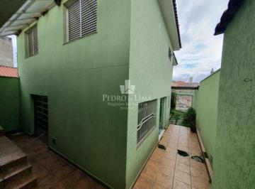 Casa · 186m² · 3 Quartos · 2 Vagas · Sobrado bem localizado na Vila Carrão, com 186m2, 3 quartos sendo 1 suíte e 2 vagas.