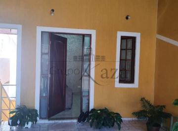 Casa · 125m² · 3 Quartos · 2 Vagas · Casa Padrão em São José dos Campos