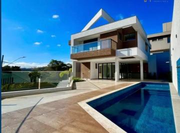 Casa · 341m² · 4 Quartos · 4 Vagas · Sonha em morar no Condomínio Portal do Sol? Chegou a sua hora!