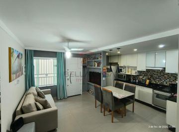 Casa · 61m² · 2 Quartos · 2 Vagas · Oportunidade única de morar 700 metros do Metrô