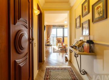 Apartamento · 192m² · 4 Quartos · 3 Vagas · Apartamento 4 quartos sendo 3 suítes 5 banheiros sala 2 ambientes 3 vagas..
