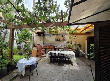 Casa · 300m² · 5 Quartos · 3 Vagas · Casa 300m2, Vila Cordeiro, 5 quartos, 2 suites, 2 salas, cozinha, edícula, jardim e 3 vagas.