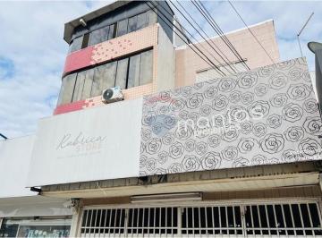 Comercial · 210m² · 4 Quartos · 10 Vagas · Melhor investimento - QE 30 Vendo Prédio 3 Pavimentos Loja + 2 apartamentos oportunidade barato