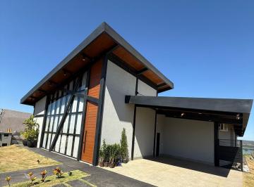 Casa · 272m² · 4 Quartos · 2 Vagas · CONDOMINIO PORTAL DO PRATA - Casa condomínio Portal do prata Abadiânia Corumbá IV