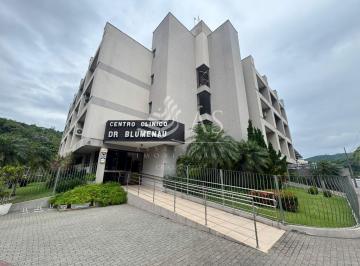 Comercial · 48m² · 1 Vaga · Sala Comercial localizada em Centro Clínico