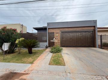Casa · 200m² · 4 Quartos · 3 Vagas · Casa com ótima localização à venda na Ciro Melo em Dourados MS