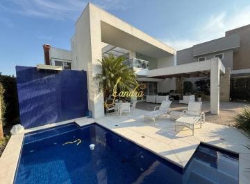 Casa · 270m² · 4 Quartos · Sobrado mobiliado e decorado com piscina