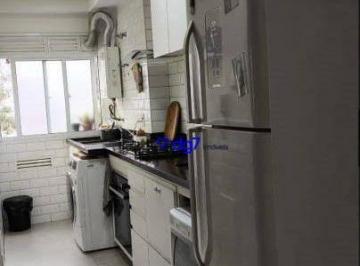 f927d84ed04271ec1a9a0d46e892e60e3d2852a0 · Apartamento com 2 dormitórios, 1 suíte e sacada!