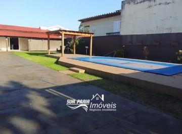 24676794_4.jpg · Casa com piscina no centro de Guaratuba
