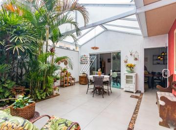 Casa · 158m² · 3 Quartos · 3 Vagas · Triplex em Condomínio fechado no Fazendinha
