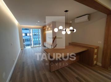 Foto 01 · Apartamento reformado a venda em Moema. 3 quartos, 1 suite, 1 vaga, varanda, 82m².