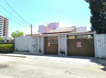 Comercial · 320m² · 10 Quartos · 7 Vagas · Casarão Versátil e Amplo: Ideal para Clínicas, Escolas ou Sedes Corporativas