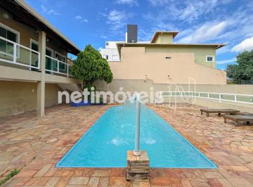 Casa · 251m² · 3 Quartos · 6 Vagas · Casa com 3 Quartos no Santa Mônica 251m²;