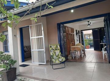 Casa · 120m² · 3 Quartos · 1 Vaga · Sobrado em Posto 6 (Capão Novo)