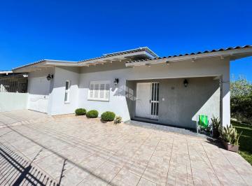Casa · 163m² · 4 Quartos · 2 Vagas · Casa no Barro Pio x em Farroupilha
