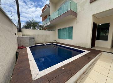 Casa de 3 quartos, Peruíbe · Casa com piscina e 3 quartos em Peruíbe - R$ 650.000,00.