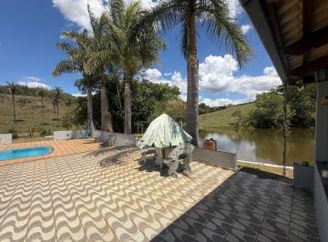 125d430d189805cbedb65b6a835eb3f759a217d3 · Chácara à venda, 2500 m² com muita agua e excelente localização - Pedras - Itatiaiuçu/MG