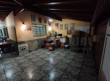 Casa de 2 quartos, Caraguatatuba · Casa com 132 m² e 2 quartos à venda em Indaiá