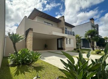 Casa de 4 quartos, Curitiba · Casa em condomínio com 4 quartos, 4 vagas e 2 suítes próx. a Toaldo Túlio