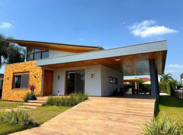 Casa · 330m² · 4 Quartos · 2 Vagas · Casa no Condomínio Vila Suíça
