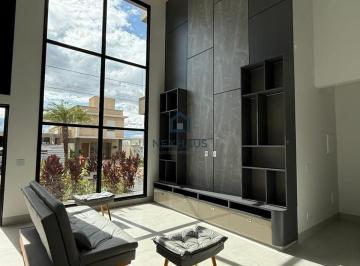 Casa · 217m² · 4 Quartos · Sobrado no Jardins Capri, 4 suítes, completo em armários.