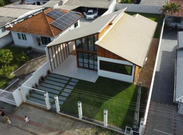 Casa · 112m² · 3 Quartos · 3 Vagas · Casa em , Ilhota/SC de 112m² 3 quartos à venda por R$ 1.100.000,00