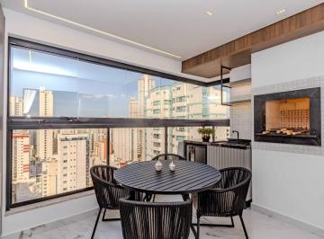 Apartamento · 105m² · 3 Quartos · 2 Vagas · Apartamento à venda no Centro em Balneário Camboriú.