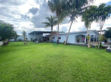 Casa · 270m² · 3 Quartos · 2 Vagas · Casa dos Sonhos: Tranquilidade e muito espaço