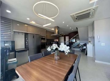 Apartamento · 230m² · 3 Quartos · 2 Vagas ·
Cobertura à venda com 230m² e 3 quartos na Barra da Tijuca