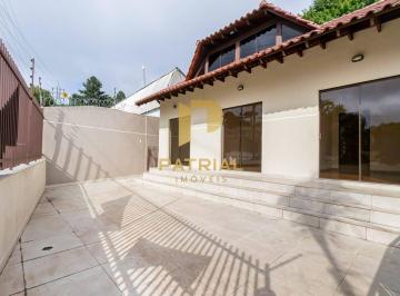 Casa · 399m² · 3 Quartos · 6 Vagas · Espaçosa Casa à venda localizada no bairro Pilarzinho
