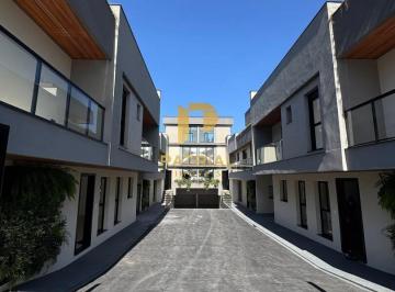 Casa · 257m² · 3 Quartos · 3 Vagas · Espetacular Casa dentro de condomínio à venda localizada no Seminário