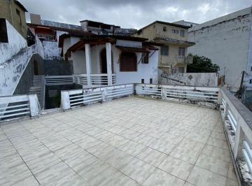 Casa de 4 quartos, Salvador · Casa com 320 m² e 4 quartos à venda em Pernambués