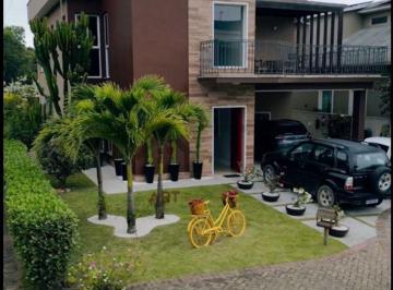 Casa de 4 quartos, Guarapari · 4 Quartos Condomínio de Luxo