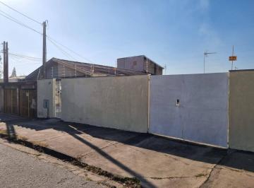 Casa · 102m² · 1 Quarto · Casa á venda Jardim Simus