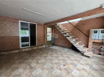Casa · 180m² · 4 Quartos · 2 Vagas · Ótima oportunidade com 180m² localizado próximo ao Shopping Aricanduva